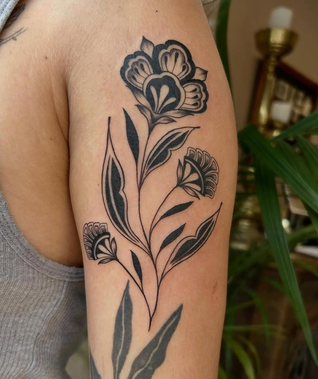 Tattoo by Ellie MacPherson🌱🧚🏻♀️🫧